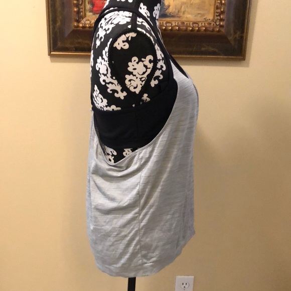 Athleta cross back removable padded bra insert with attached athletic tank - Picture 5 of 11